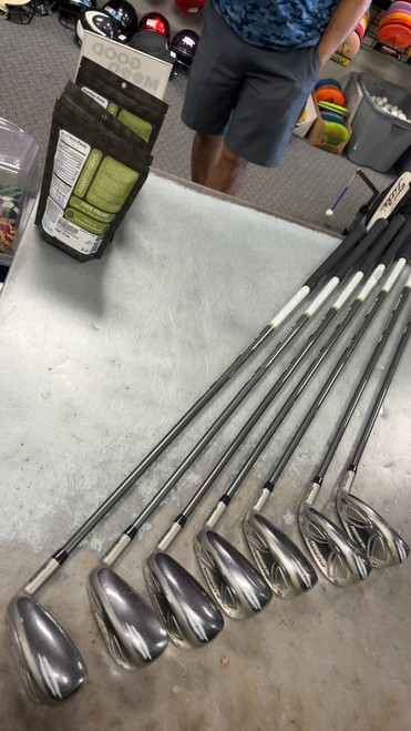 Vist Large View of Product Image Which is Used Tour Edge BAZOOKA PLATINUM Mens Iron Set RH 4I-PW