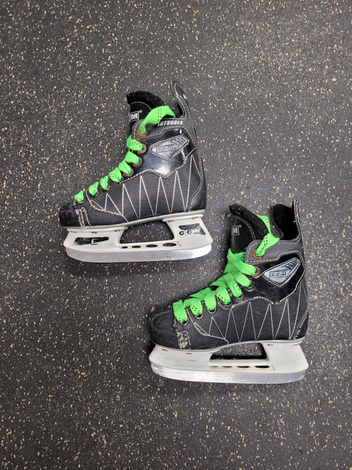 Vist Large View of Product Image Which is Used CCM INTRUDER Youth Hockey Skate Youth 11.0