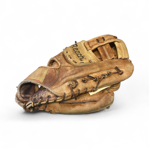 Used Reach M1000 BB/SB Glove RH Throw Brown 14" 11735-S000354892 Vist Large View of Product Image Which is Used Reach M1000 BB/SB Glove RH Throw Brown 14"
