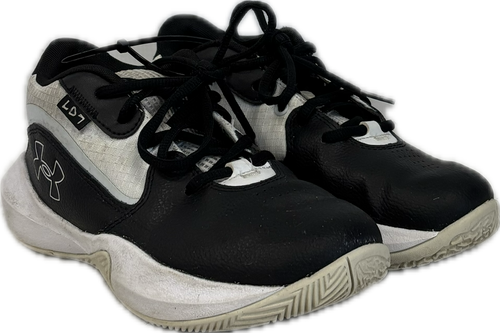 Vist Large View of Product Image Which is Used Under Armour Basketball Shoes Y Black And White Junior 03