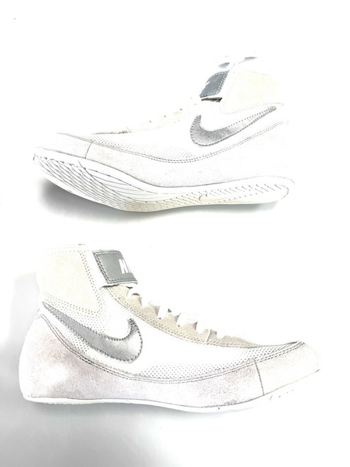 Vist Large View of Product Image Which is Used Nike SIDE SWEEP Wrestling Shoes White Senior 7