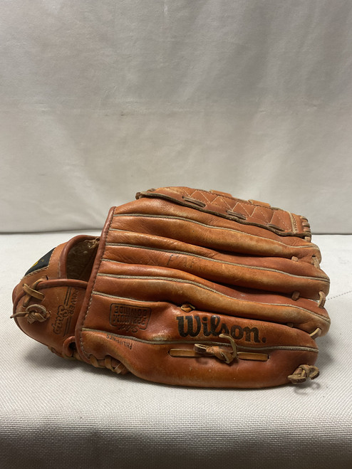 Vist Large View of Product Image Which is Used Wilson A9852 BB/SB Glove LH Throw Brown 13"