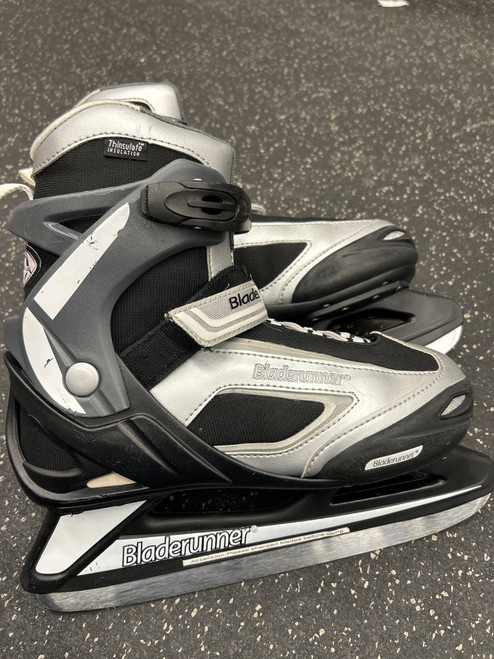 Vist Large View of Product Image Which is Used Bladerunner COMET ICE Mens Softboot Skate Black Senior 8