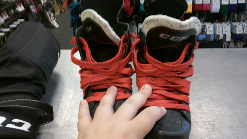 Vist Large View of Product Image Which is Used CCM FT340 Junior Hockey Skate Junior 02