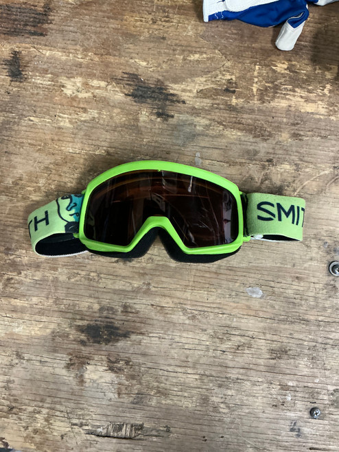Used Smith Snow Goggles Youth Neon Green 11897-S000150547 Vist Large View of Product Image Which is Used Smith Snow Goggles Youth Neon Green