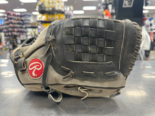 Vist Large View of Product Image Which is Used Rawlings RBG41B BB/SB Glove RH Throw Black 12 1/2"