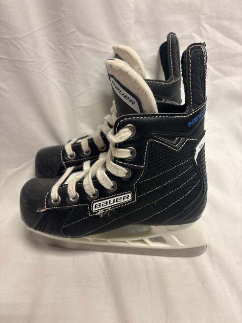 Vist Large View of Product Image Which is Used Bauer NEXUS 55 Youth Hockey Skate Youth 13.0