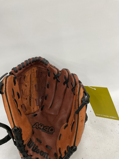 Used Wilson A440 BB/SB Glove RH Throw Brown 12" 11871-S000023727 Vist Large View of Product Image Which is Used Wilson A440 BB/SB Glove RH Throw Brown 12"