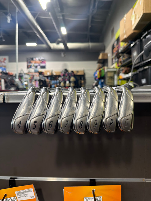 Used Wilson D300 Mens Iron Set RH 4I-GW/AW 11825-S000035799 Vist Large View of Product Image Which is Used Wilson D300 Mens Iron Set RH 4I-GW/AW