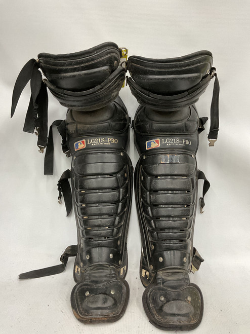 Used LG21S-PRO Catchers Leg Guards Black Intermed 11871-S000023775 Vist Large View of Product Image Which is Used LG21S-PRO Catchers Leg Guards Black Intermed