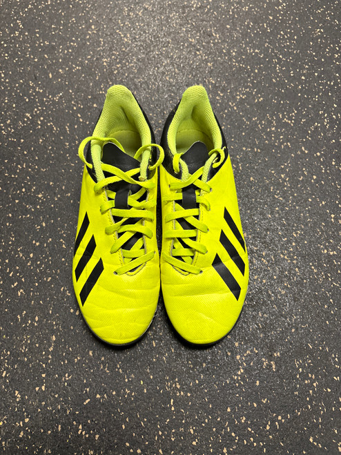Used Puma Soccer Cleats Yellow Junior 04 11774-S000084466 Vist Large View of Product Image Which is Used Puma Soccer Cleats Yellow Junior 04
