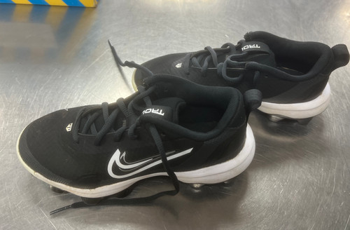 Used Nike TROUT BB/SB Cleats Black Junior 03 11497-S000153365 Vist Large View of Product Image Which is Used Nike TROUT BB/SB Cleats Black Junior 03