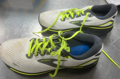 Used Brooks Running/X-Train Shoes W 11497-S000153376 Vist Large View of Product Image Which is Used Brooks Running/X-Train Shoes W