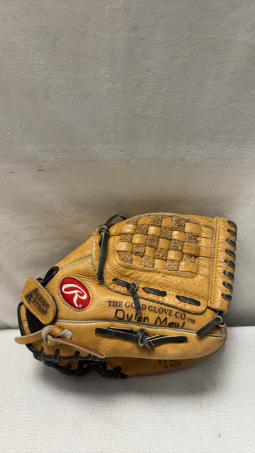 Used Rawlings PLAYER PREFERRED PP110 BB/SB Glove RH Throw Brown 11" 11490-S000266784 Vist Large View of Product Image Which is Used Rawlings PLAYER PREFERRED PP110 BB/SB Glove RH Throw Brown 11"