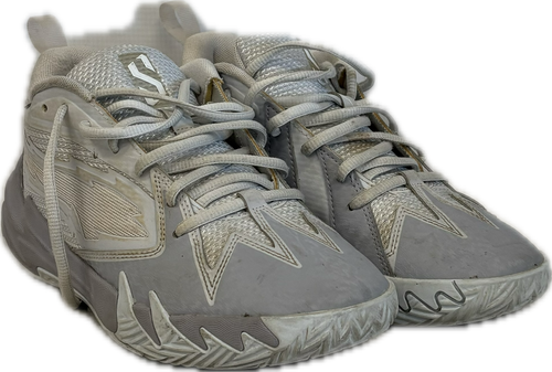 Used Puma Basketball Shoes Y White And Grey Junior 06 11894-S000038240 Vist Large View of Product Image Which is Used Puma Basketball Shoes Y White And Grey Junior 06