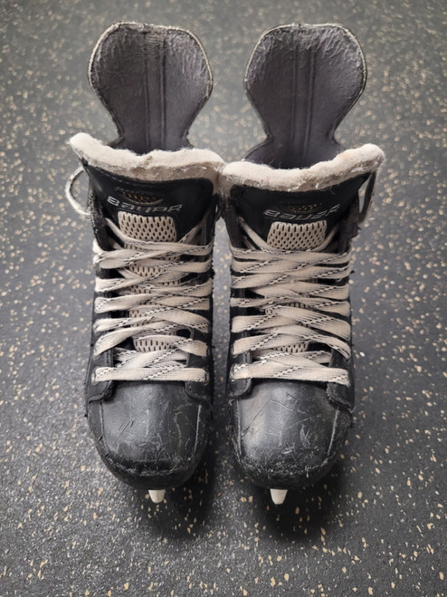 Vist Large View of Product Image Which is Used Bauer SUPREME Youth Hockey Skate Youth 12.0