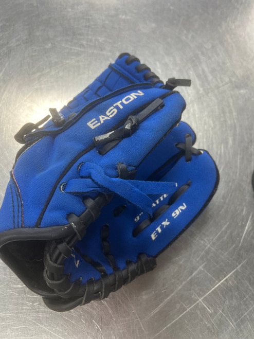 Vist Large View of Product Image Which is Used Easton TBALL GLOVE BB/SB Glove T-ball Royal Blue 9"