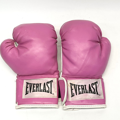 Vist Large View of Product Image Which is Used Everlast PRO STYLE Boxing Gloves Pink Senior