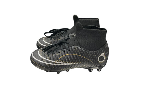 Vist Large View of Product Image Which is Used Soccer Cleats Black Junior 04