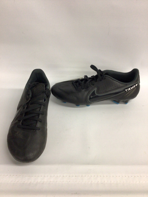 Vist Large View of Product Image Which is Soccer cleats 
