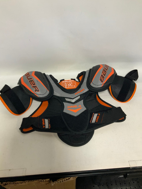 Vist Large View of Product Image Which is Used Bauer ONE.4 Junior Shoulder Pads MD