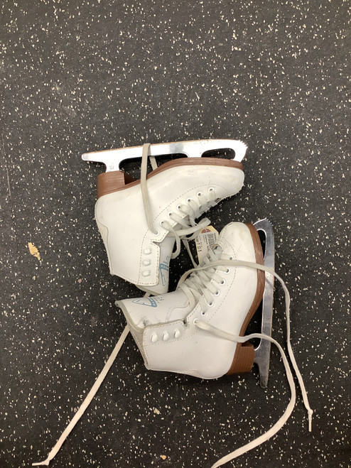 Vist Large View of Product Image Which is Used Jackson GLACIER 520 Girls Figure Skate White Youth 12.5