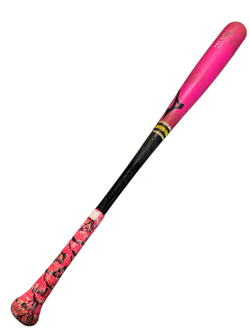 Vist Large View of Product Image Which is Used Mizuno MAPLE 33 IN WOOD BAT BB/SB Wood Bat 33"