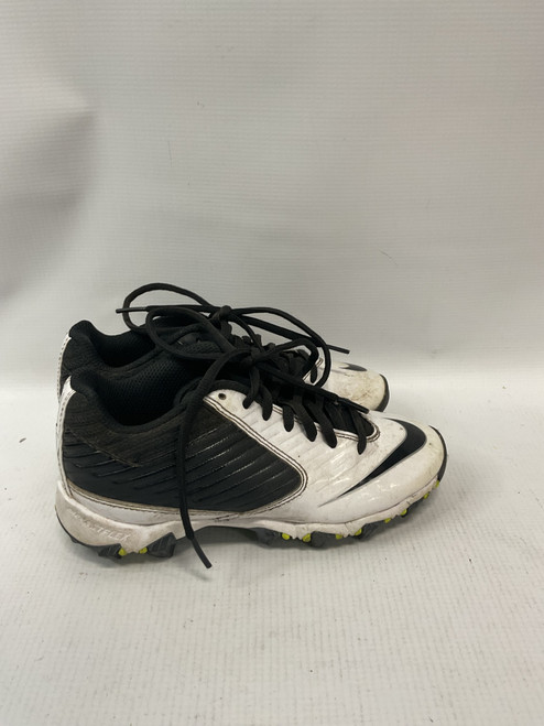 Vist Large View of Product Image Which is Used Nike Jr FB Cleats Black And White Junior 01