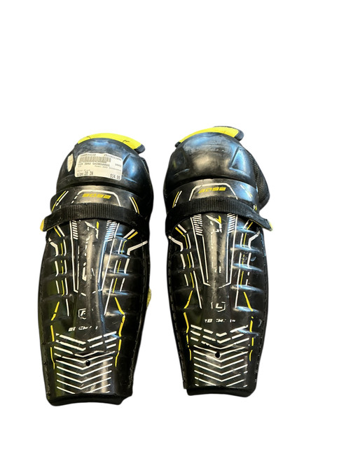 Vist Large View of Product Image Which is Used CCM 3092 SHINGUARDS Junior Shin Guards Black 20"