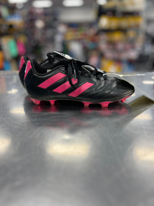 Vist Large View of Product Image Which is Used Adidas GOLETTO Soccer Cleats Black And Pink Junior 02