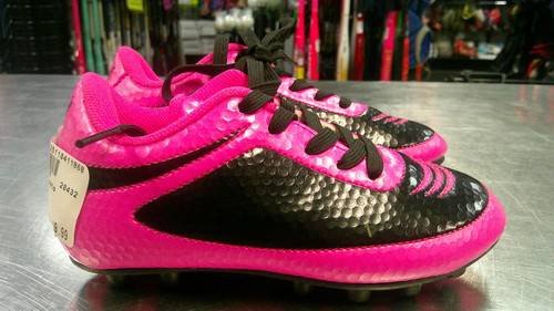 Vist Large View of Product Image Which is Used Vizari Soccer Cleats Pink Youth 08.0