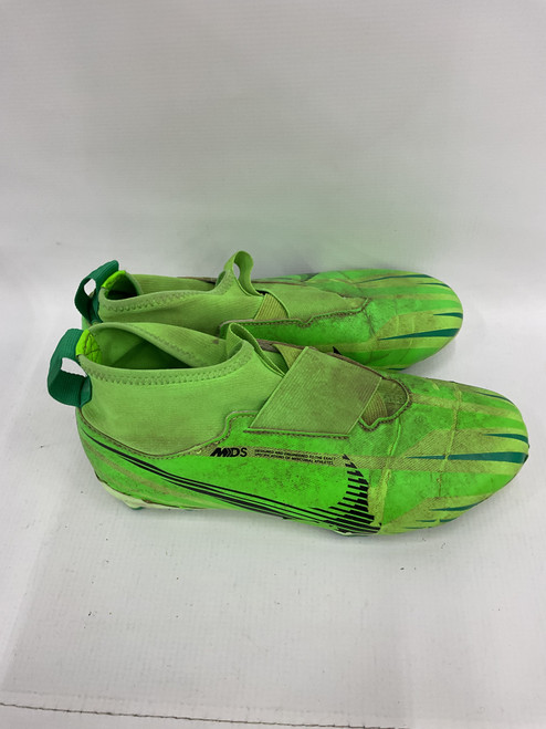 Vist Large View of Product Image Which is Used Nike Soccer Cleats Green Youth 06.0