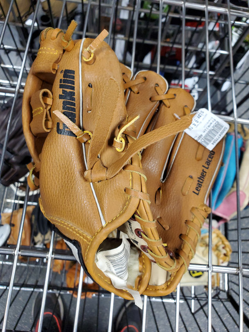Vist Large View of Product Image Which is Used Franklin 4609 9.5IN RHT BB/SB Glove T-ball Brown 9 1/2"