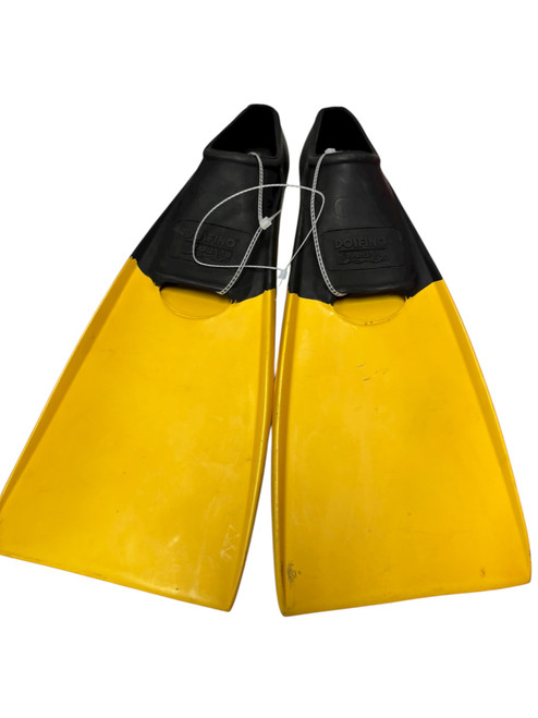 Vist Large View of Product Image Which is Used DOLFINO MARINA Swim Fins / Snorkel Fins Yellow MD 7-9