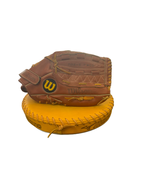 Vist Large View of Product Image Which is Used Wilson STAFF A9724 BB/SB Glove RH Throw Brown 13"