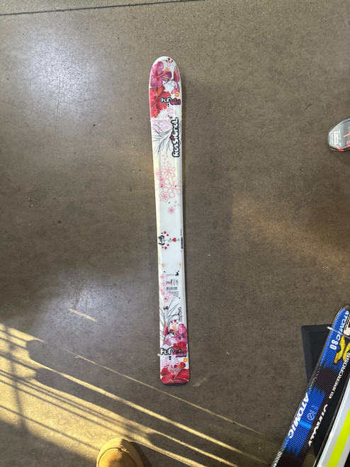 Vist Large View of Product Image Which is Used Rossignol FUN GIRL Girls Skis Only White 93 cm