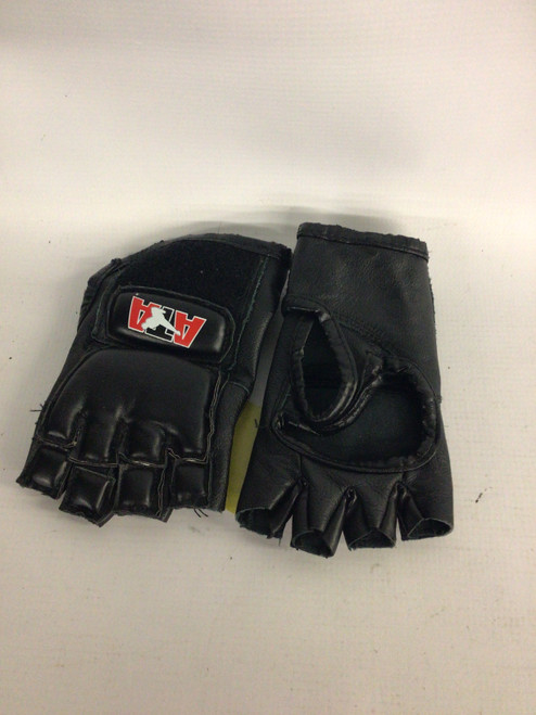 Vist Large View of Product Image Which is Used Martial Arts Gloves Black SM