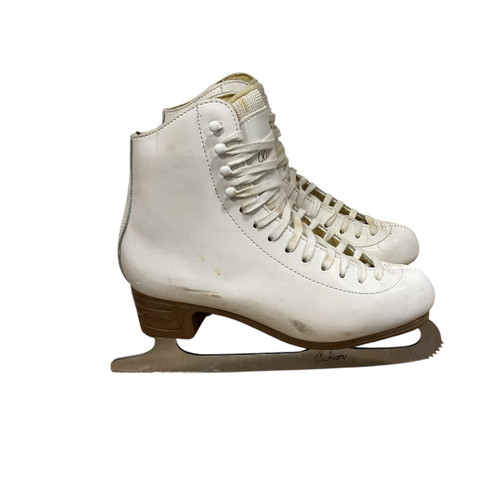 Vist Large View of Product Image Which is Used Jackson MYSTIQUE WomensFigure Skate White Senior 6.5