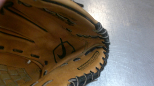 Vist Large View of Product Image Which is Used Nike KEYSTONE BB/SB Glove RH Throw Brown 12"