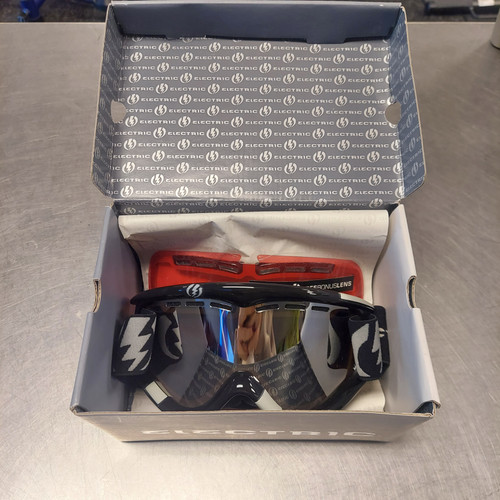 Vist Large View of Product Image Which is Used Electric Snow Goggles Adult Black