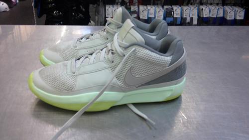 Vist Large View of Product Image Which is Used Nike Basketball Shoes M Grey Senior 10