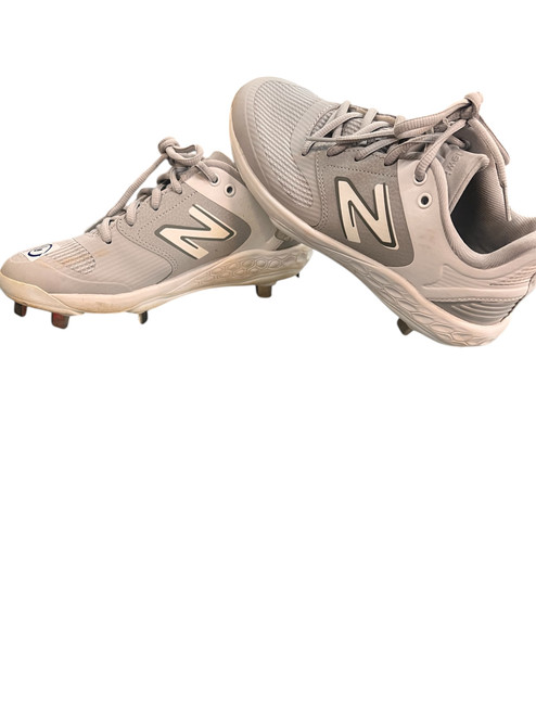 Vist Large View of Product Image Which is Used New Balance BB CLEAT BB/SB Cleats Grey Junior 06