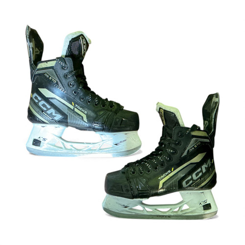 Vist Large View of Product Image Which is Used CCM TACKS AS 570 Junior Hockey Skate Junior 04