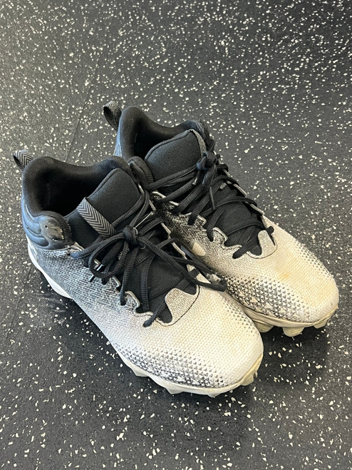 Vist Large View of Product Image Which is Used Under Armour SPOTLIGHT BB/SB Cleats Black Junior 06