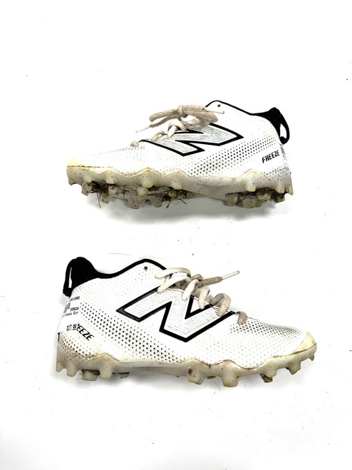 Vist Large View of Product Image Which is Used New Balance LAX Cleats Girls White Junior 03