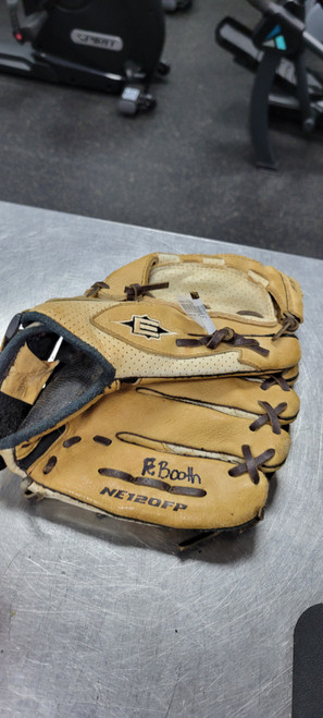Vist Large View of Product Image Which is Used Easton FASTPITCH BB/SB Glove RH Throw None 12"