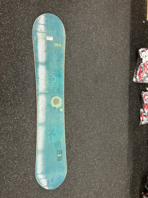 Vist Large View of Product Image Which is Used Elan RISE Mens Snowboard Only Green 154 cm