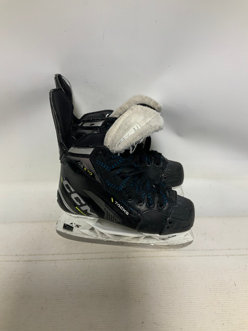 Vist Large View of Product Image Which is Used CCM TACKS AS 570 Junior Hockey Skate Junior 03