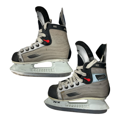 Vist Large View of Product Image Which is Used Bauer VAPOR XX Youth Hockey Skate Youth 12.0