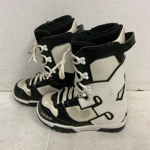 Vist Large View of Product Image Which is Used ThirtyTwo EXUS Mens Snowboard Boots White Senior 6